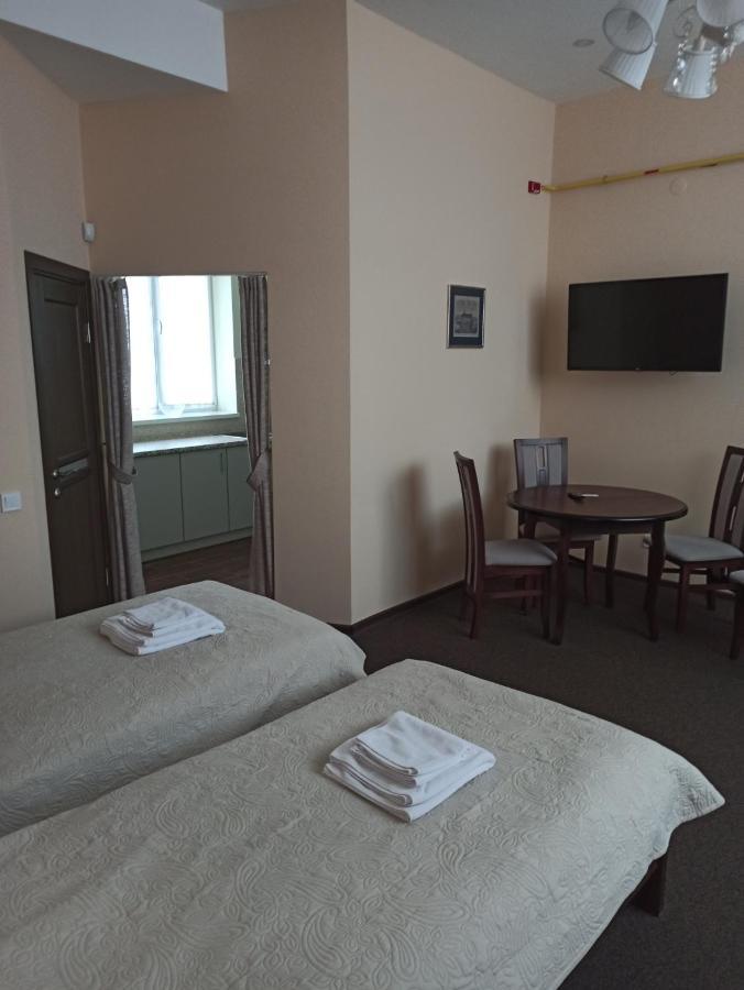 Guest House Adam Mickiewicz Lviv Extérieur photo