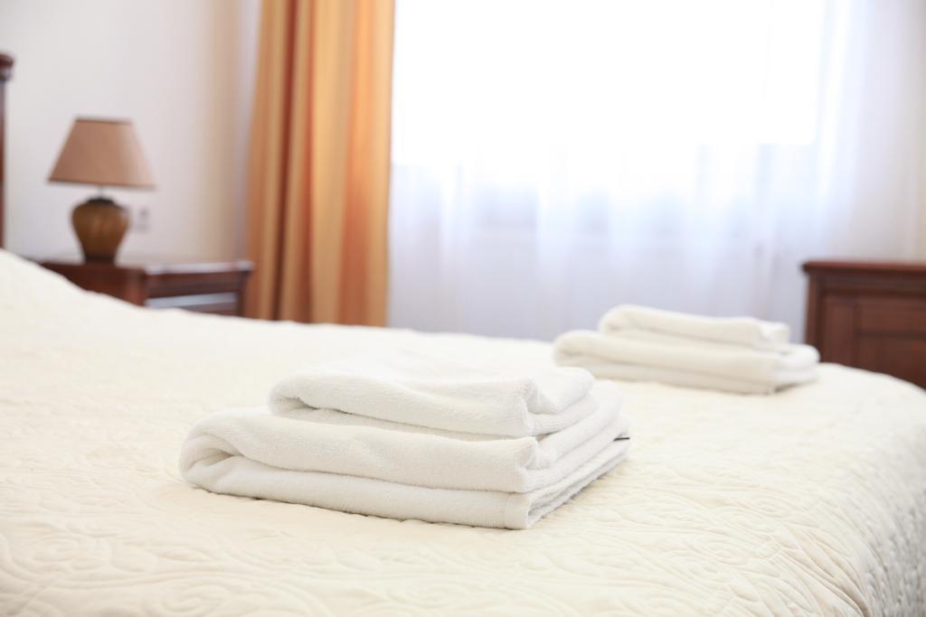 Guest House Adam Mickiewicz Lviv Chambre photo