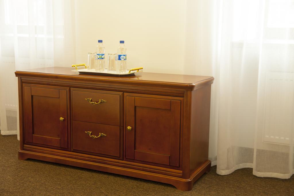 Guest House Adam Mickiewicz Lviv Chambre photo